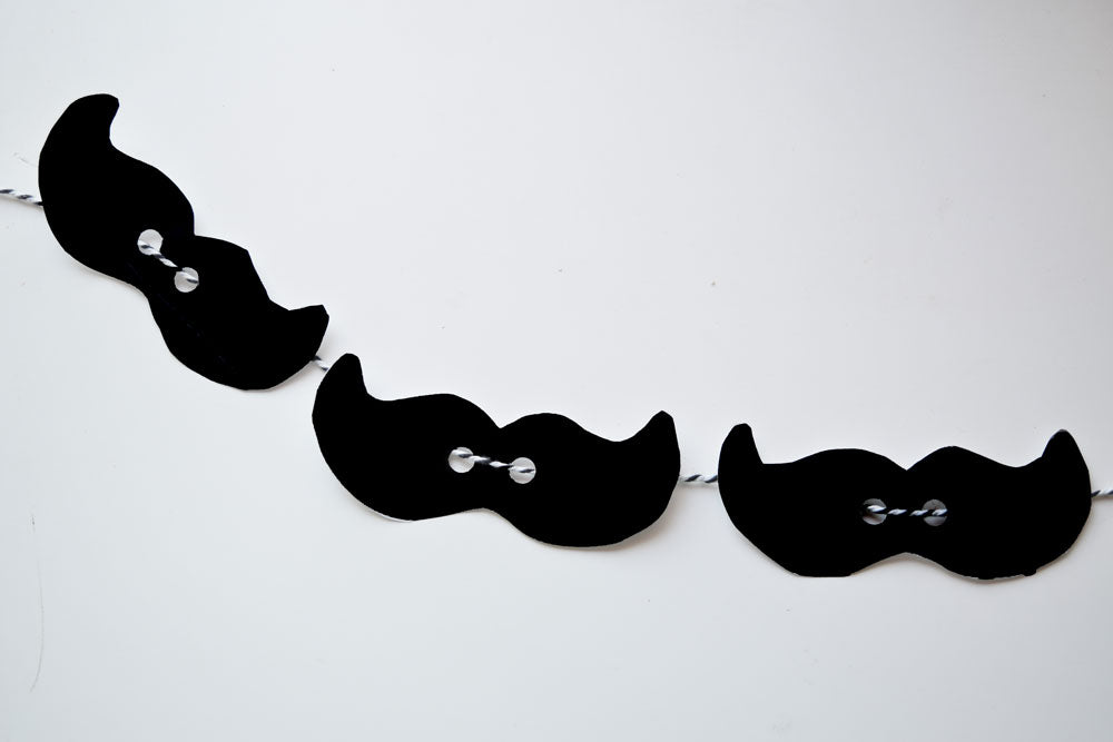 DIY Cinco De Mayo Craft: Mustache Banner