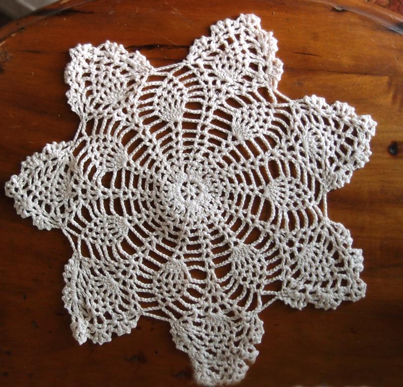11.5 inch Bloom Shaped Crochet Lace Doily Placemats, Handmade Cotton Doilies - Beige (2 Pack)