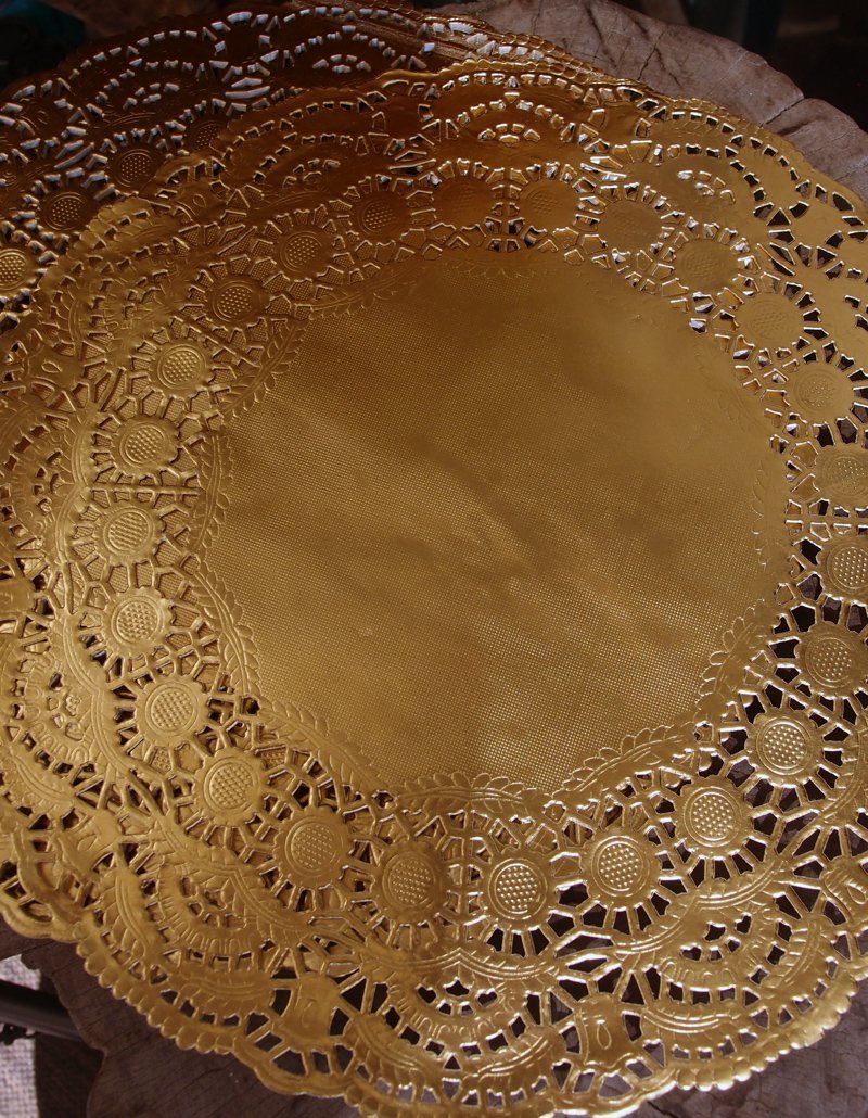 11.5&quot; Round Gold Foil Doily Placemats, Metallic (50 Pack) - PaperLanternStore.com - Paper Lanterns, Decor, Party Lights &amp; More