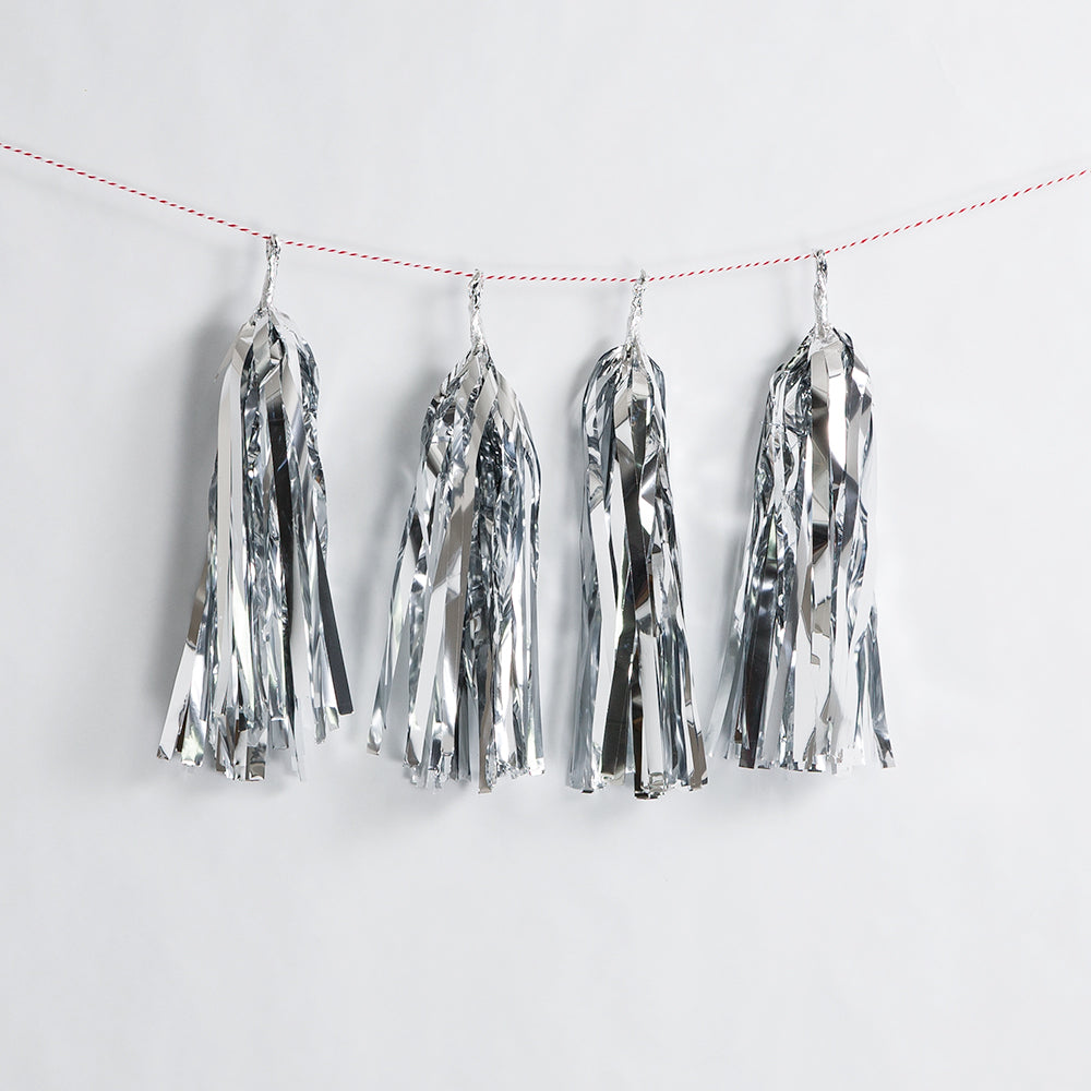 Tissue Paper & Metallic Foil Layered Fringe Garland – Kedziefest Parties